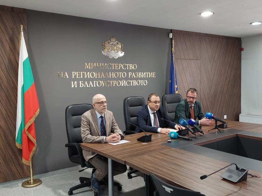 Министър Иван Иванов: Над 1 млрд. лв. са приходите от тол системата за 2025 г.