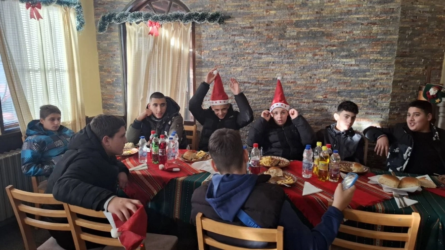 Коледно парти за децата от Криводол