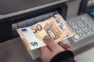 Асоциацията на банките в България: Банкоматите са готови за преминаване към еврото