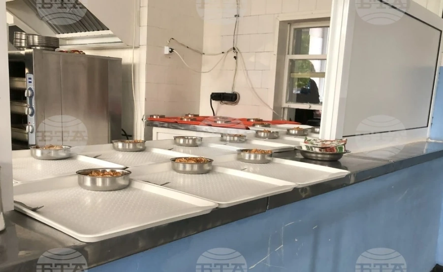 БЧК – Враца за поредна година осигурява топъл обяд на 100 деца от областта