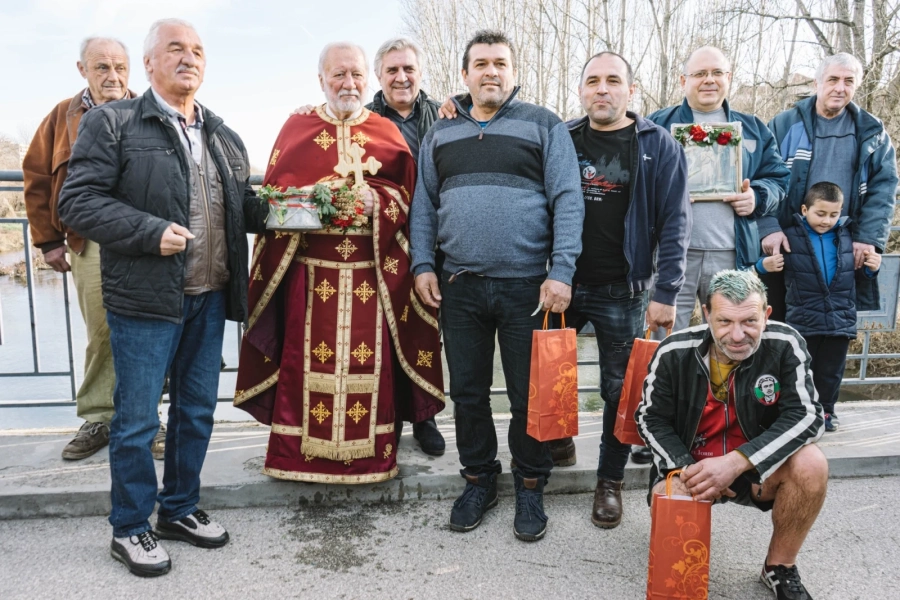 На 6 януари ще бъде извършен традиционният Богоявленски ритуал за вадене на Светия кръст от водите на река Искър в Мездра