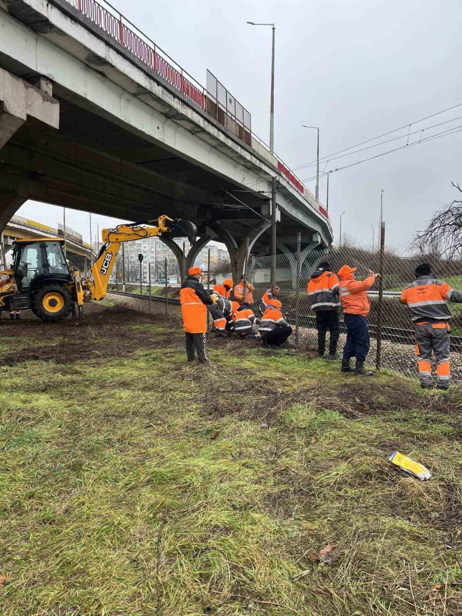 400 метра предпазна ограда е монтирана до момента по железопътната линия в района на бул. „Васил Кънчов“ във Враца