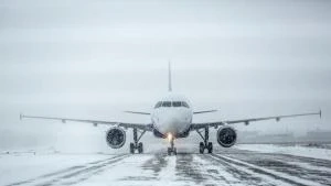 Зимна буря сковава Европа: Сняг, лед и транспортен хаос