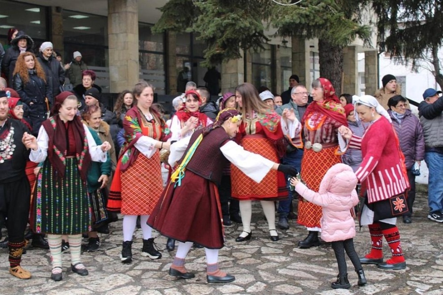 Бабинден е – обредите, които носят здраве и берекет