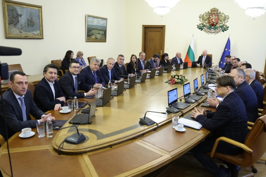 Правителството ще подкрепи с допълнителна помощ от 1550 евро пострадалите от природни бедствия 