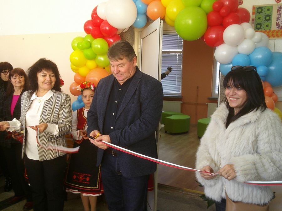 Откриха два STEM кабинета в ОУ \