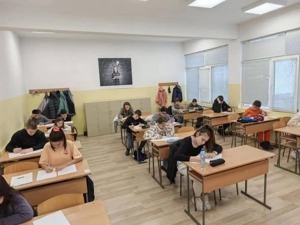 220 ученици от врачанските училища участваха в Зимния математически турнир „Враца 2026“