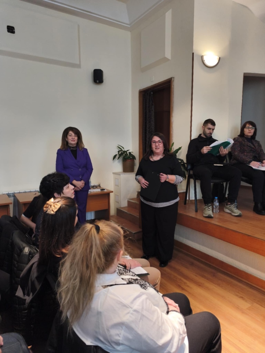 Партньорство между институциите в подкрепа на всяко дете – панелна дискусия на РУО – Враца