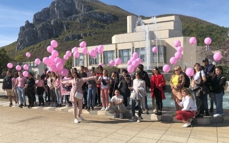  Инициативен комитет с призив към майките за редовна профилактика