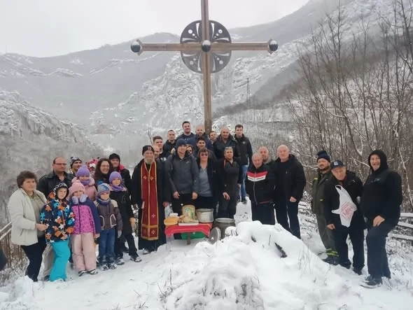 Множество миря̀ни почетоха Сретение Господне с поклонение на игнатишкия оброк над Черепишкия манастир