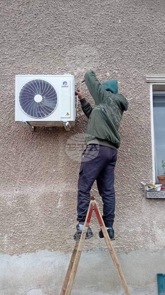 Поставят безплатните климатици в Монтана, работата не спира и в студените дни