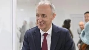 Просветният министър: МОН не може да контролира лагери и школи, а само частни училища и градини