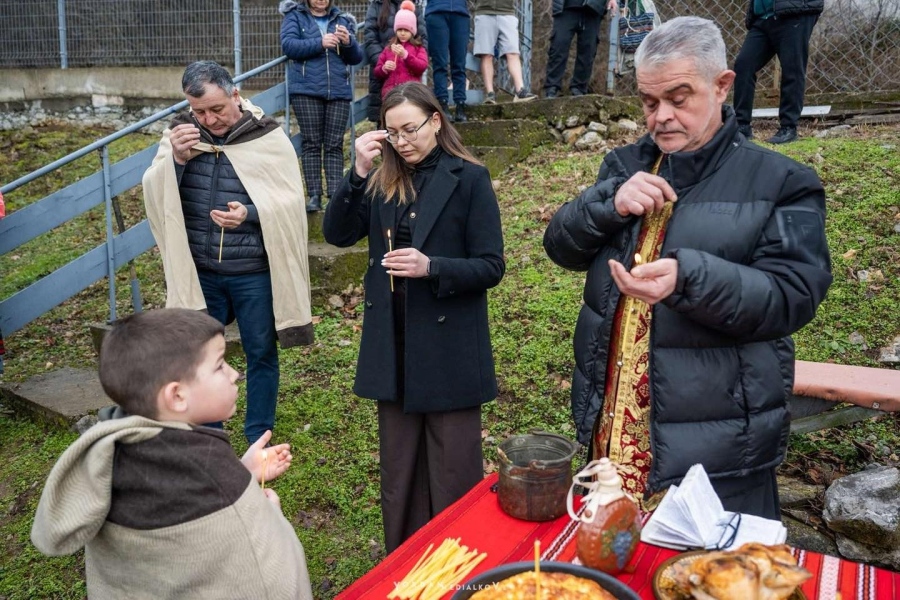 С водосвет в Челопек отбелязаха Трифон Зарезан