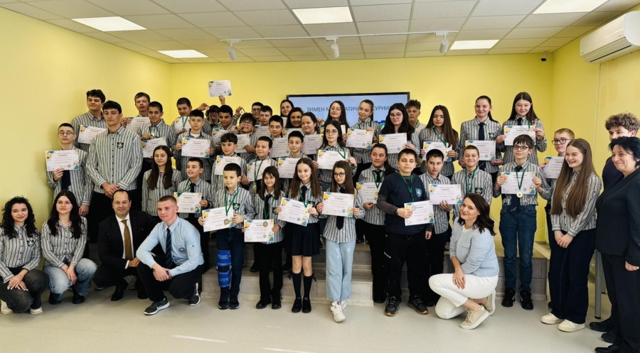  Млади математически таланти блестят във Враца