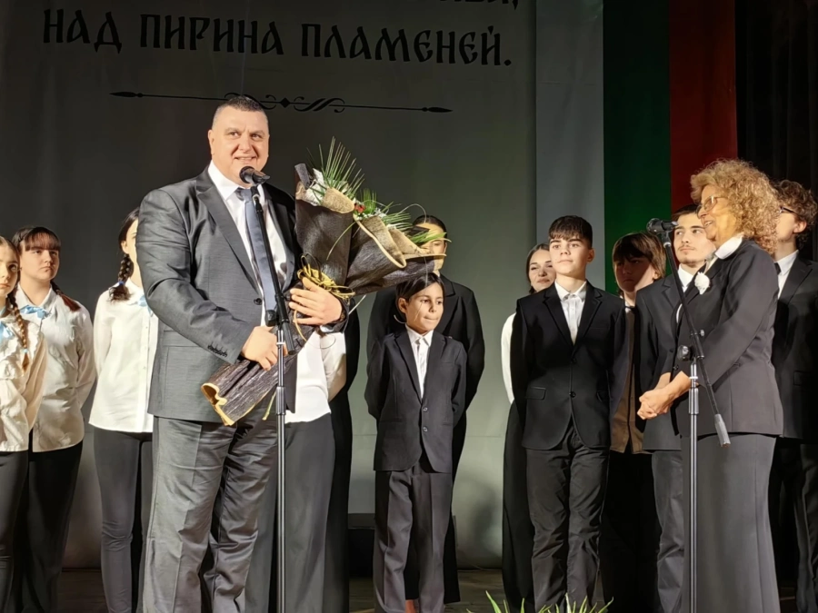 Празничният дух завладя Оряхово