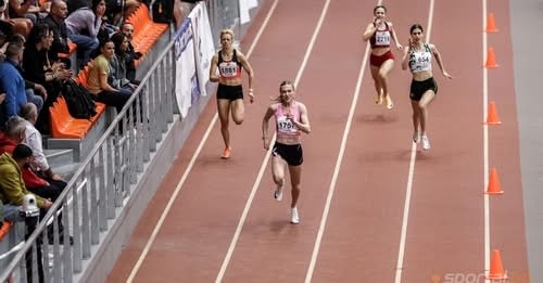 Кристен Радуканова и Димитър Христов със златните отличия на 200 метра