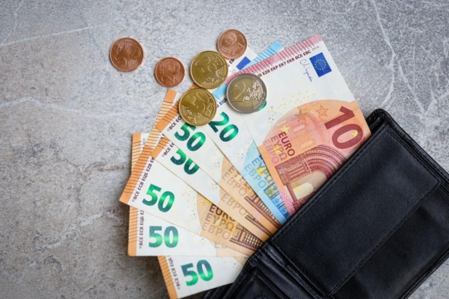 Две 10-годишни момиченца намериха и  предадоха портмоне с 450 евро