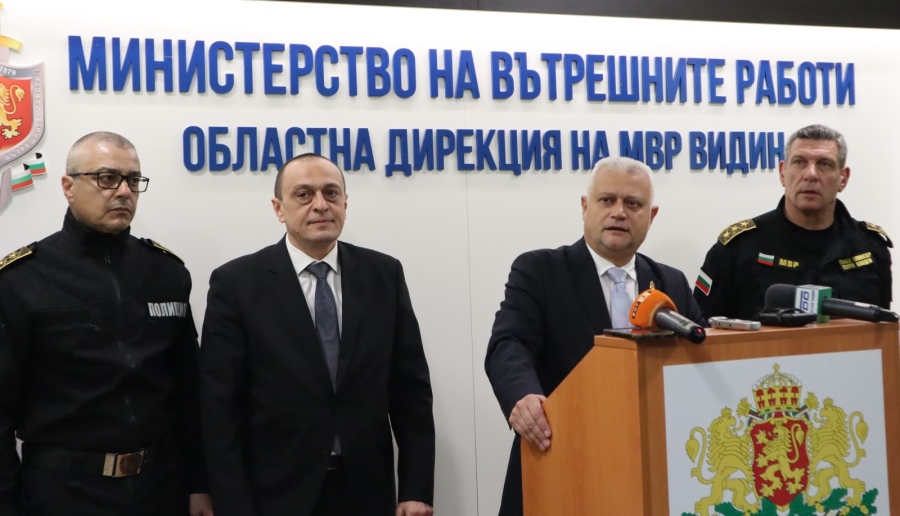  Министър Дечев: Работата по гарантирането на честни и законосъобразни избори е приоритет номер едно за МВР