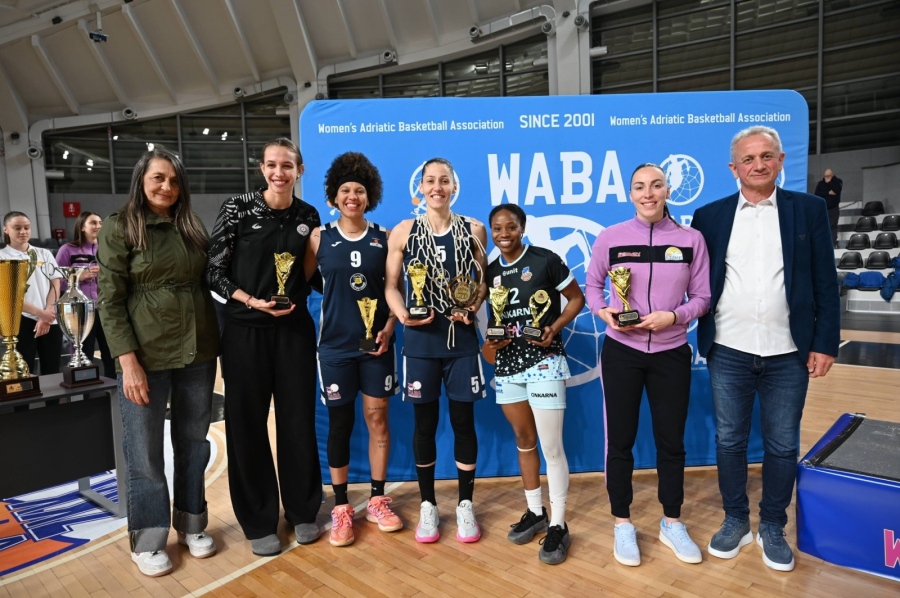 Четири състезателки на БК \