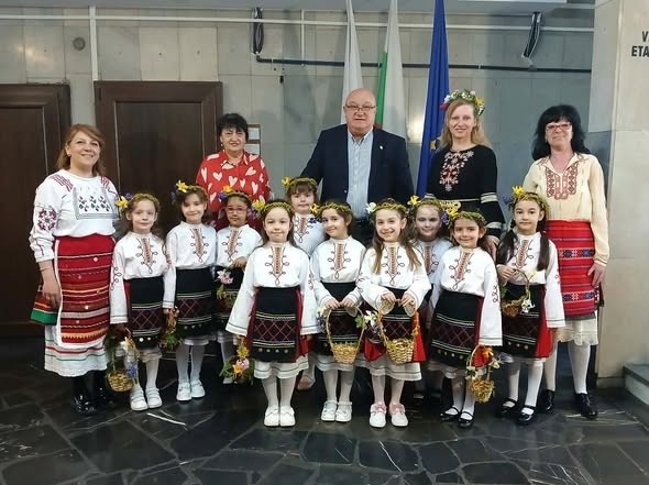 Лазарки посетиха община Видин