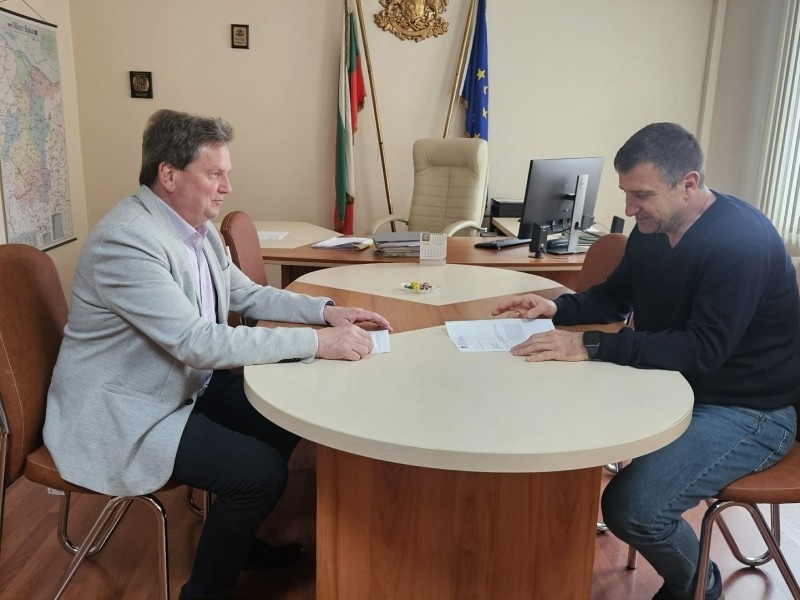 Областният управител Стефан Красимиров проведе среща във връзка с проверки на хранителни доставки за детски градини и училища