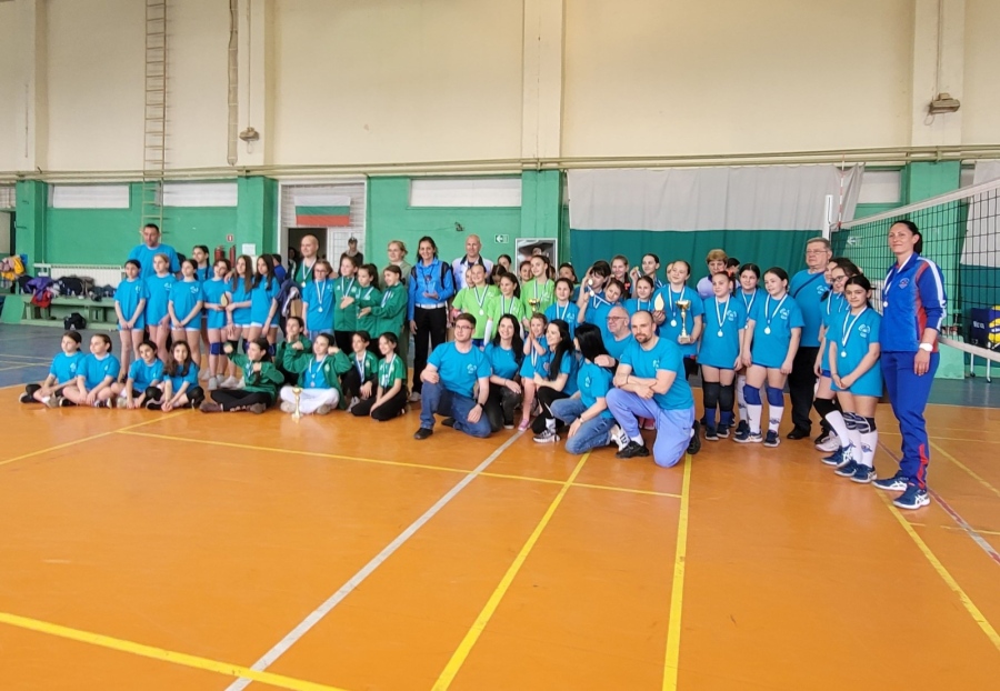 Млади волейболни таланти премериха сили в мемориален волейболен турнир „Маргарита Коркинова”