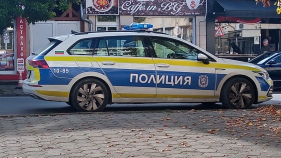 Полицаи откриха и иззеха тефтер, тетрадка и лист с имена и изписани парични суми от търговски обект във Видинско