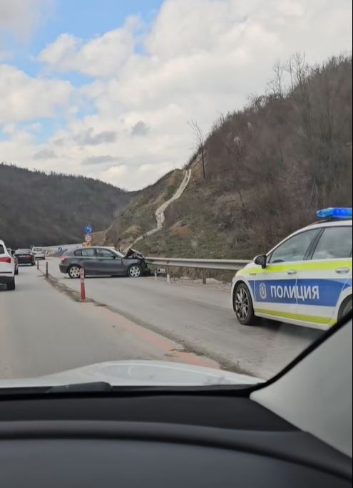 Катастрофа с БМВ между Мездра и Ботевград