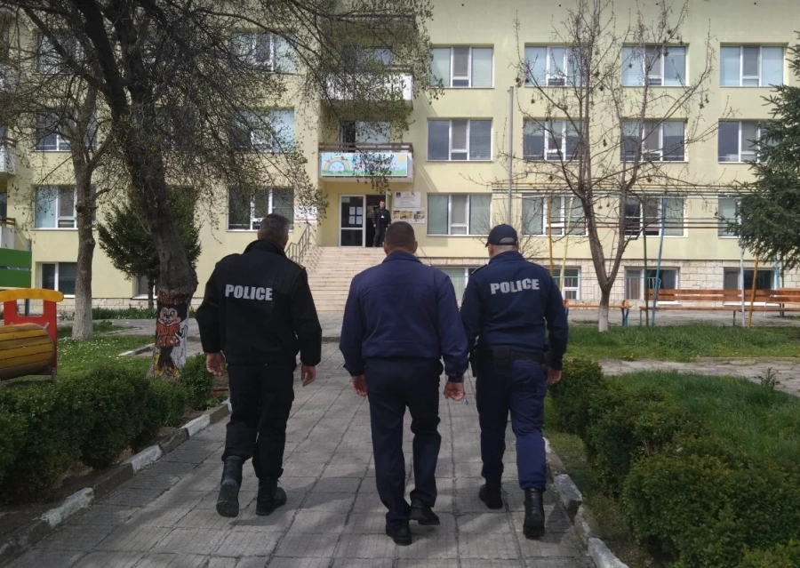 346 полицаи пазят изборите в област Монтана