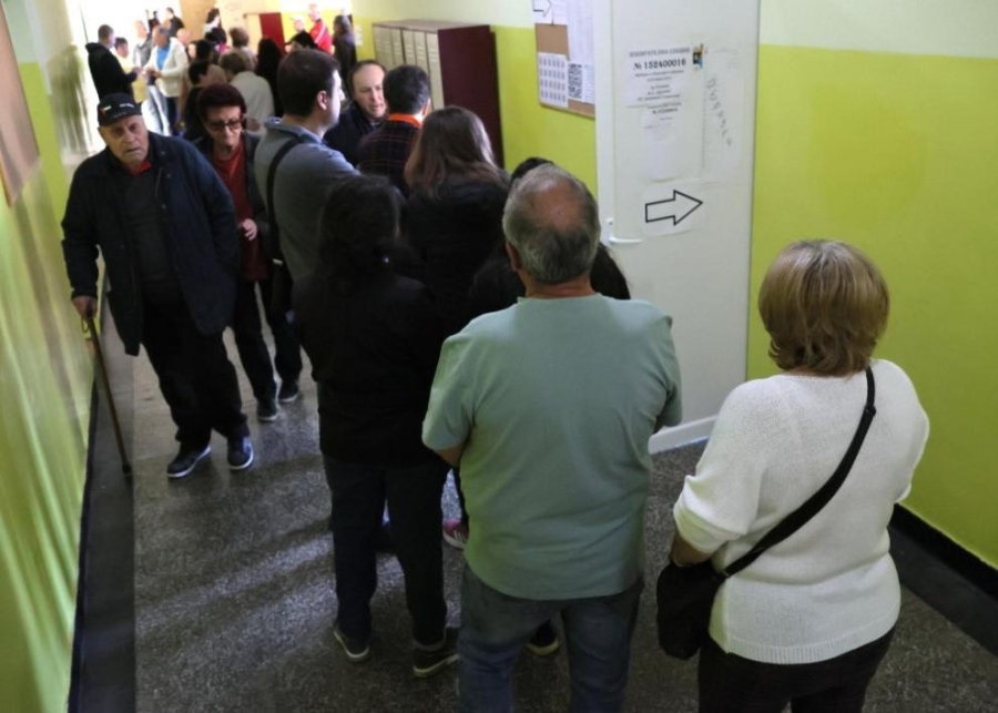 „Тренд“: Избирателната активност към 14 часа е 25,9%