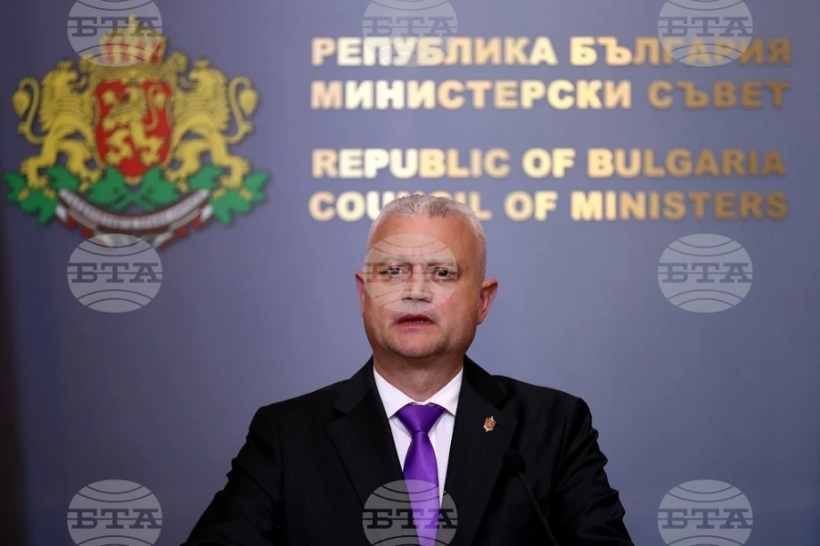 Масово машините за гласуване работят нормално, неизправностите са в по-малко от 1% от всички, съобщи служебният вътрешен министър