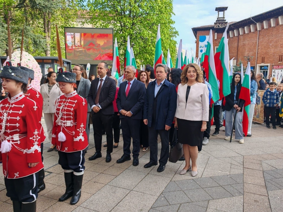 Проф. Игнатов от Враца: Днес честваме 150 години Български героизъм, роден от Априлското въстание