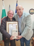 Световноизвестен музикант почете община Лом 