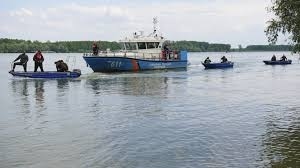 Инпектори на ИАРА измъкнаха от Дунав 12 кърмака