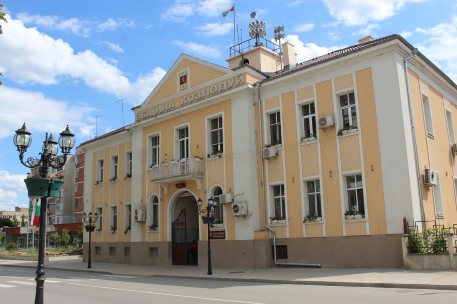 Съветниците в Козлодуй приеха програма за закрила на детето, акцент е здравето и работата с родители