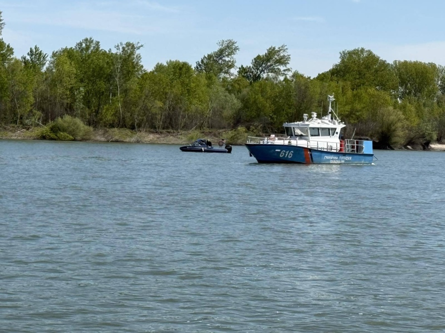 Българи и румънци обхождат Дунав, откриха 14 кърмака за улов на моруна