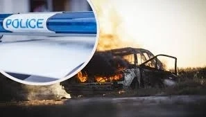 Кола горя в близост до бензиностанция