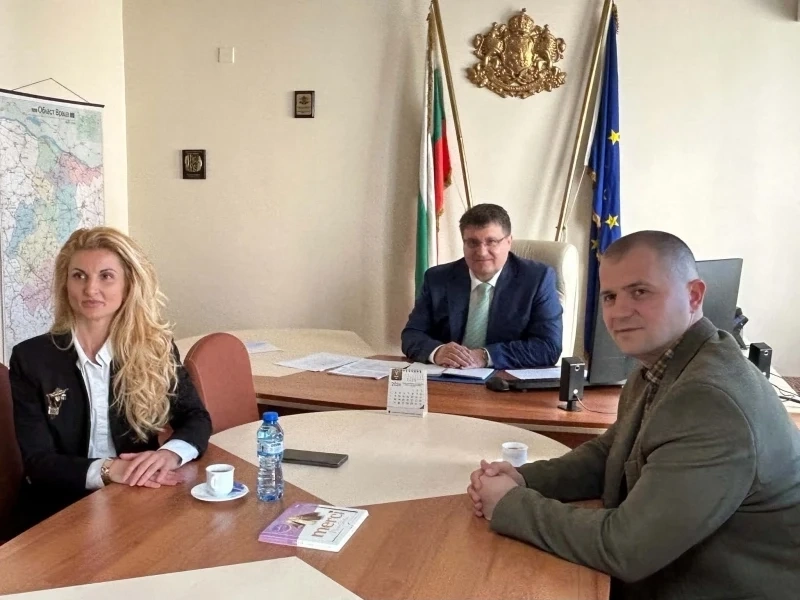 Политическият кабинет на Областна администрация започна работа с първа среща с Народния представител Тихомир Кръстев