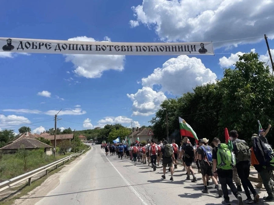 Софрониево посреща походниците