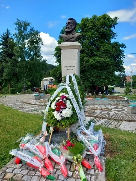 Белоградчик отбеляза Деня на Ботев
