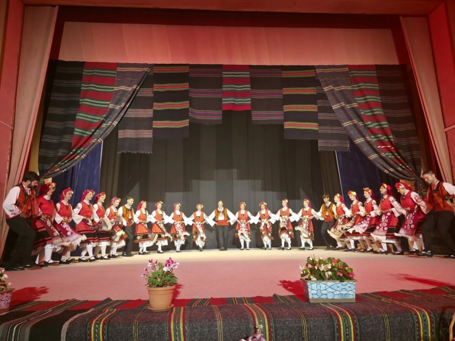 Пъстър празник на българския фолклор в Берковица