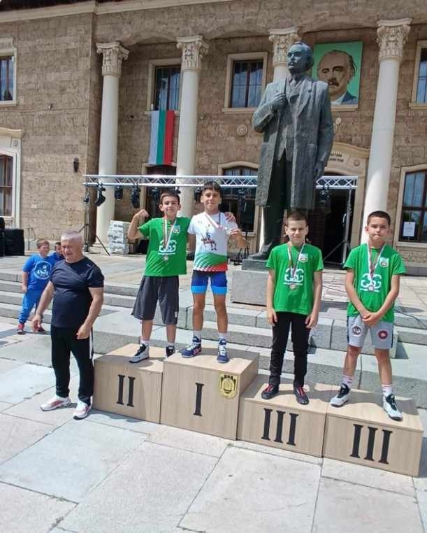 Борци от Оряхово с 4 медала от силен турнир