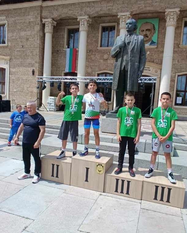 Борци от Оряхово с 4 медала от силен турнир : Konkurent.bg