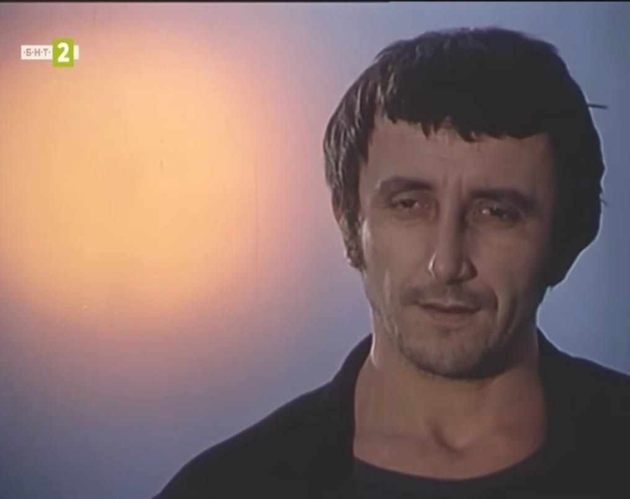 Памет и почит: Култови български актьори почитат големия Иван Григоров в Лом