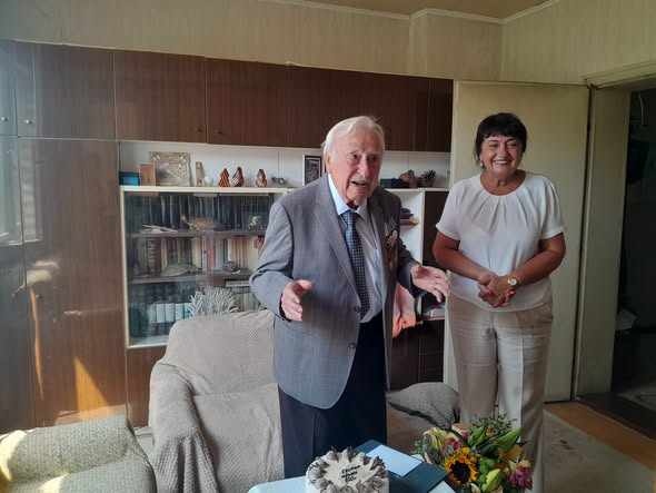 Зам.-кметът Борислава Борисова поздрави столетника Марин Ганчев за рождения му ден