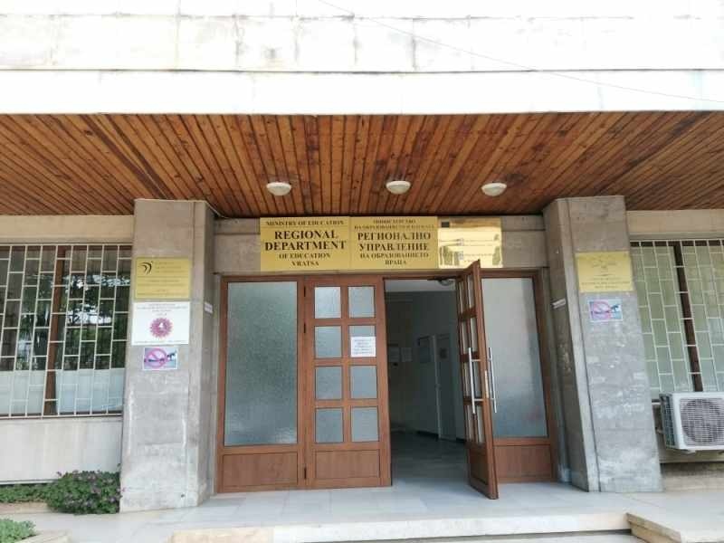 Дни преди 15 септември в Северозапада се търсят над 200 учители