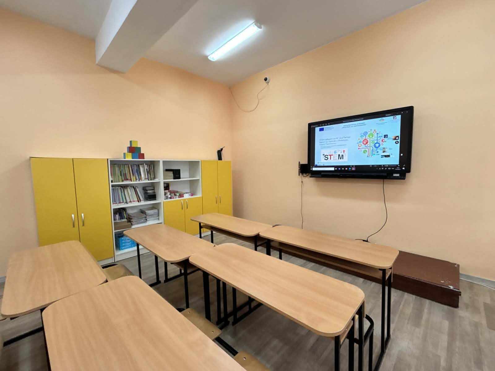 Нов stem кабинет отвори врати в НУ „Д-р Петър Берон“ – Оряхово : Konkurent.bg