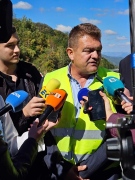 Гражданите, пътуващи по АМ „Хемус“ в района „Коренишки дол“, могат да бъдат напълно спокойни и сигурни за качеството на поставената мантинела                     