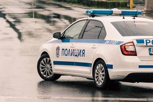 Хванаха непълнолетен „джигит“ без табели в Бяла Слатина