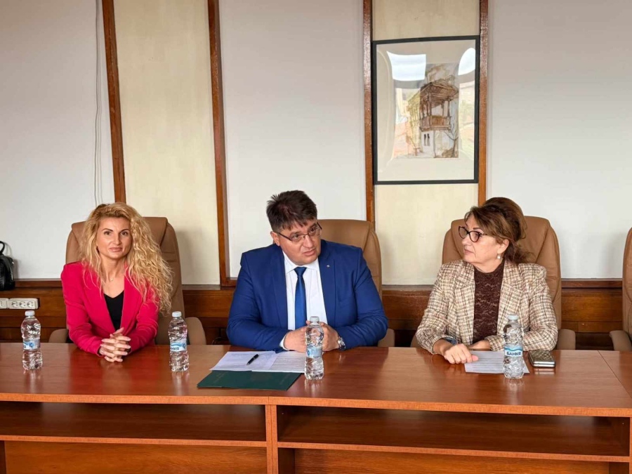 Враца търси по-добри решения, за да не отпадат деца от училище 